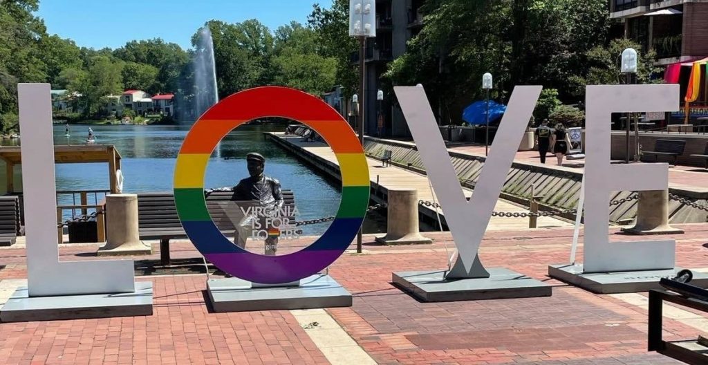 Virginia is for Lovers Lake Anne Reston